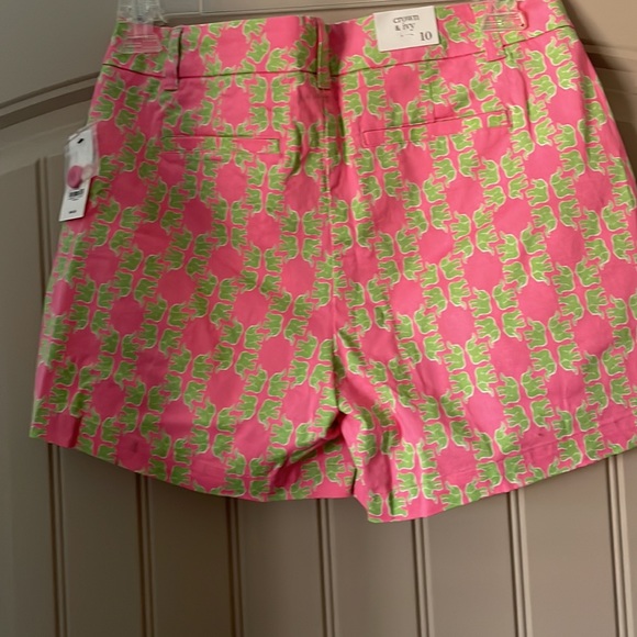 NWT Crown and Ivy Pink and Green Shorts with Elephants. - Picture 4 of 4